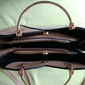 marinblå och rosa handväska för kvinnor med charm med hjärttofs – elegant crossbody och tygväska i konstläder för dagligt bruk