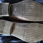 Mocassins habillés en similicuir verni pour hommes – chaussures à enfiler formelles avec des accents en maille et une boucle en métal élégante pour les mariages et les affaires