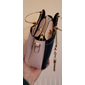 marinblå och rosa handväska för kvinnor med charm med hjärttofs – elegant crossbody och tygväska i konstläder för dagligt bruk