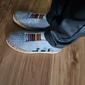 Damen-Sneaker zum Hineinschlüpfen mit grünem Katzen-Print – atmungsaktive Halbschuhe mit elastischem Einsatz zum Gehen, Reisen und für den Alltag