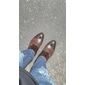 Mocassins habillés en similicuir verni pour hommes – chaussures à enfiler formelles avec des accents en maille et une boucle en métal élégante pour les mariages et les affaires