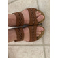 mørkebrune slip-on komfortsandaler til dame med støtte i fotbuen og utskjærte stropper, uformelle ortopediske slidesko for turgåing, reiser og daglig bruk