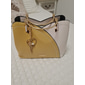 sac à main bleu marine et rose pour femme avec breloque pompon en forme de cœur – élégant sac à bandoulière et fourre-tout en similicuir pour un usage quotidien