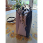sac à main bleu marine et rose pour femme avec breloque pompon en forme de cœur – élégant sac à bandoulière et fourre-tout en similicuir pour un usage quotidien