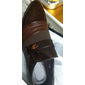 Mocassins habillés en similicuir verni pour hommes – chaussures à enfiler formelles avec des accents en maille et une boucle en métal élégante pour les mariages et les affaires