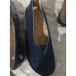 sapatos confortáveis femininos azuis slip-on com recortes florais vazados, sapatilhas largas e sola macia para caminhadas, viagens e uso diário casual