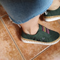 Damen-Sneaker zum Hineinschlüpfen mit grünem Katzen-Print – atmungsaktive Halbschuhe mit elastischem Einsatz zum Gehen, Reisen und für den Alltag