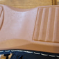 mørkebrune slip-on komfortsandaler til dame med støtte i fotbuen og utskjærte stropper, uformelle ortopediske slidesko for turgåing, reiser og daglig bruk