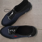 baskets sportives bleues et noires pour hommes - chaussures d'extérieur durables avec système de laçage rapide, idéales pour la randonnée et les vêtements décontractés