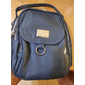 sac à bandoulière en nylon noir pour femme avec accessoires argentés et bandoulière réglable - petit sac à bandoulière léger et pratique pour les voyages et l'utilisation quotidienne