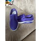 violette sportliche Slip-On-Wanderschuhe für Damen mit Luftpolstersohle für Komfort und Halt