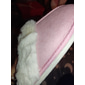 pantoufles confortables doublées de polaire pour femmes avec col en fausse fourrure - chaussures d'intérieur chaudes pour l'hiver en rose et gris