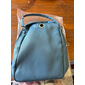 sac à bandoulière en nylon noir pour femme avec accessoires argentés et bandoulière réglable - petit sac à bandoulière léger et pratique pour les voyages et l'utilisation quotidienne