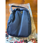 sac à bandoulière en nylon noir pour femme avec accessoires argentés et bandoulière réglable - petit sac à bandoulière léger et pratique pour les voyages et l'utilisation quotidienne