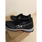 chaussures de sport à enfiler en maille respirante pour hommes - baskets de course légères et confortables pour les activités de plein air