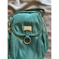sac à bandoulière en nylon noir pour femme avec accessoires argentés et bandoulière réglable - petit sac à bandoulière léger et pratique pour les voyages et l'utilisation quotidienne
