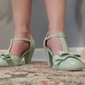 Scarpe con cinturino a T verde menta vintage anni '50 con fiocco – décolleté retrò con tacco medio spesso per donna, ideali per balli swing, feste retrò e uso quotidiano