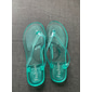 Sandales tongs transparentes en PVC pour femmes – sandales de plage légères et transparentes pour les vacances d'été, la piscine et les tenues décontractées