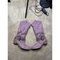Damen-Westernstiefel mit perforiertem Schnallenriemen und Nähten, halbhohe Cowgirlstiefel für Freizeit und Outdoor
