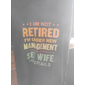 Men's Funny Retirement T-Shirt 'Ikke Pensjonert Under Ny Ledelse (Kona)' Grafisk Tee Mann  Familie Humor