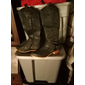 Damen-Westernstiefel mit perforiertem Schnallenriemen und Nähten, halbhohe Cowgirlstiefel für Freizeit und Outdoor