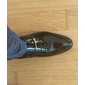 svarte loafers i lakk for menn med metalldekor for formell og fritidsklær