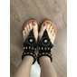 Damen-T-Riemchensandalen im Boho-Stil mit Perlen und Strass-Akzenten – stylische und bequeme flache Schuhe für Sommer, Strand und Freizeit