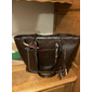 bolsa vintage marrom de couro sintético com alças trançadas e detalhes de borla - ideal para uso diário e passeios casuais