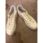 weiße Damen Plateau-Schnürsneaker mit dicker Sohle - trendige Freizeitschuhe für Streetwear und Alltagsstyle