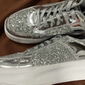 Glitzer- und Metallic-Sneaker für Damen in Silber – trendige Schnürschuhe für Partys und Freizeit