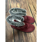 Burgunderrote Winterstiefel für Damen mit Kunstfellfutter, Klettverschluss und rutschfester Sohle – warmes und bequemes Schuhwerk für kaltes Wetter