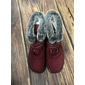 Burgunderrote Winterstiefel für Damen mit Kunstfellfutter, Klettverschluss und rutschfester Sohle – warmes und bequemes Schuhwerk für kaltes Wetter
