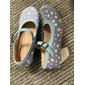 Blauwe Mary Jane-hakken voor dames met stippen – retroschoenen met middelhoge hak en gespband voor vintage-geïnspireerde outfits en dansfeesten