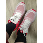 Zapatillas deportivas rojas versátiles para mujer con suela con cámara de aire para el gimnasio o salidas informales