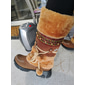 bottes d'hiver en fausse fourrure pour femmes avec pompons décoratifs et bordure perlée - parfaites pour le temps froid et les tenues décontractées
