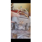 Elegante bolso de mano con colgante de cisne para mujer: diseño paisley en blanco y negro con detalles dorados y correa ajustable