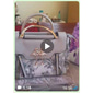 Elegante bolso de mano con colgante de cisne para mujer: diseño paisley en blanco y negro con detalles dorados y correa ajustable