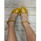 Escarpins à talon carré Mary Jane jaunes pour femmes avec bout rond et bride réglable pour un style rétro, une tenue de bureau et des événements formels