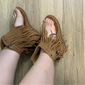 Damen-Sandalen im Boho-Stil mit braunen Fransen – trendiges und fließendes Schuhwerk für Musikfestivals, Strandspaziergänge und zwanglose Treffen im Freien