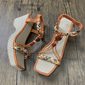 Dames sandalen met kralenbandjes en sleehak – boho zomerschoenen met edelsteenaccenten voor resortkleding en strandvakanties