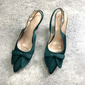 damskie buty na obcasie typu slingback z zielonej satyny z lat 50. z kokardą – eleganckie buty na średnim obcasie ze spiczastym noskiem na wesela, imprezy i oficjalne okazje