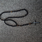 Colier bărbătesc cu pandantiv cruce din piatră vulcanică neagră și ochi de tigru – colier cu mărgele spirituale din oțel inoxidabil cu lungime reglabilă, cadou perfect de Ziua Tatălui pentru ținute casual și religioase